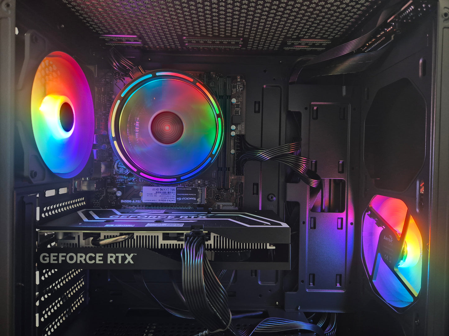 RTX 4060 Ryzen 5 5600 Gaming PC