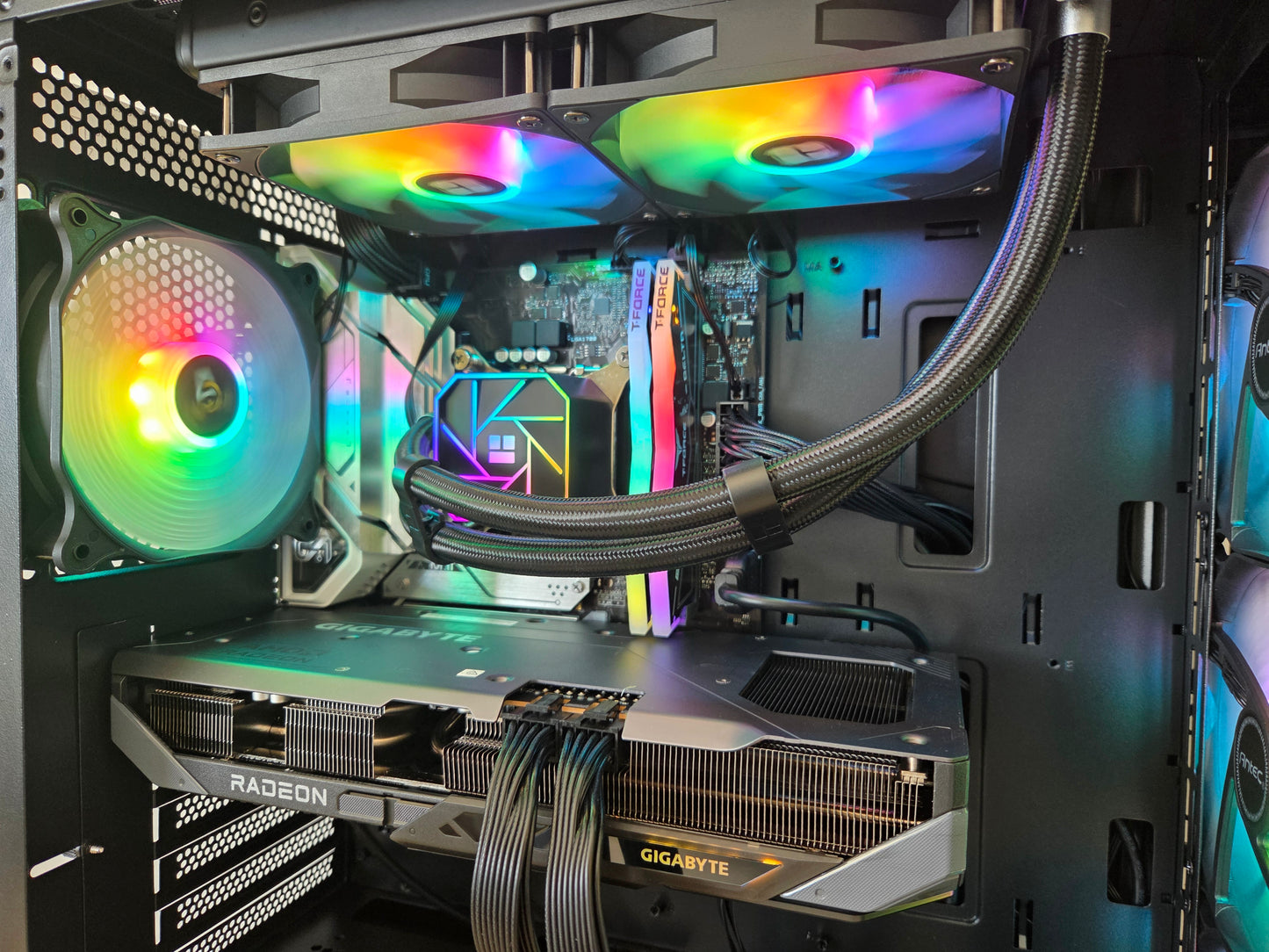 Radeon RX 9070 i5 14600KF Gaming PC
