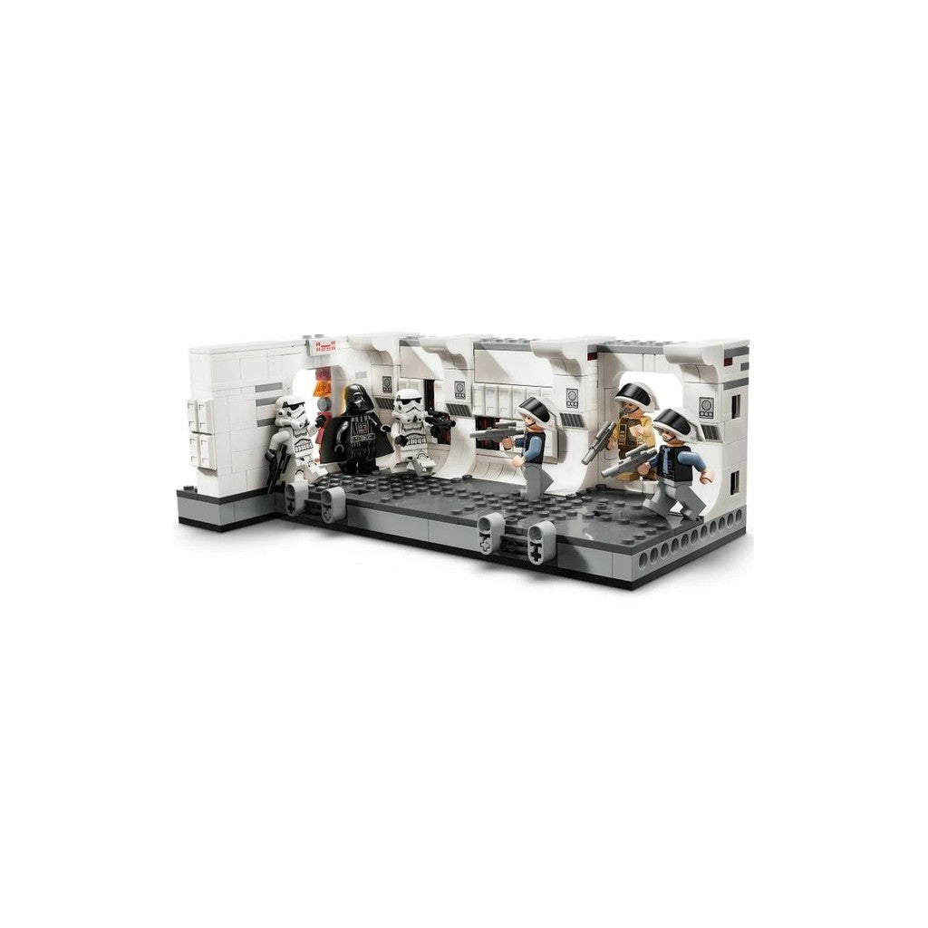 LEGO Star Wars 75387 Boarding the Tantive IV