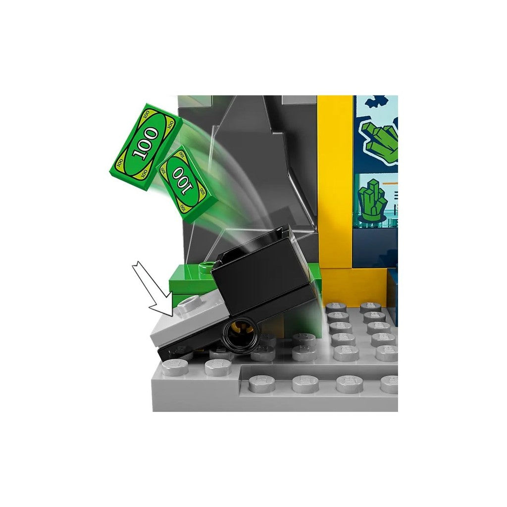 LEGO DC Comics 76272 The Batcave with Batman, Batgirl and The Joker