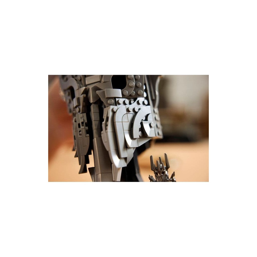 LEGO Icons 11373 The Lord of the Rings: Sauron's Helmet